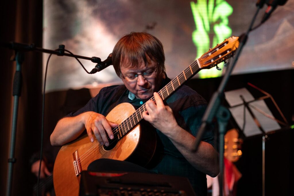Spolektiv Jaroslav Hnízdil
