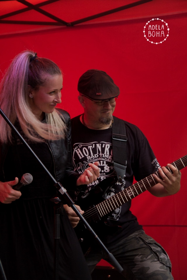Kapela Nightwings - zpěvačka
