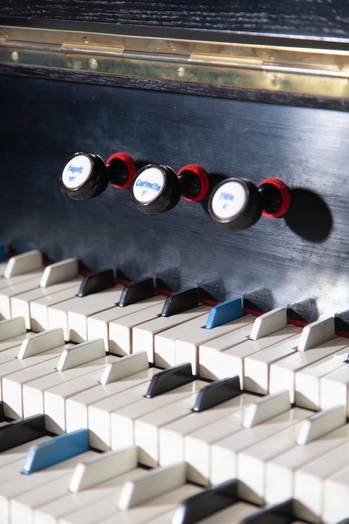 Šestinótové harmonium